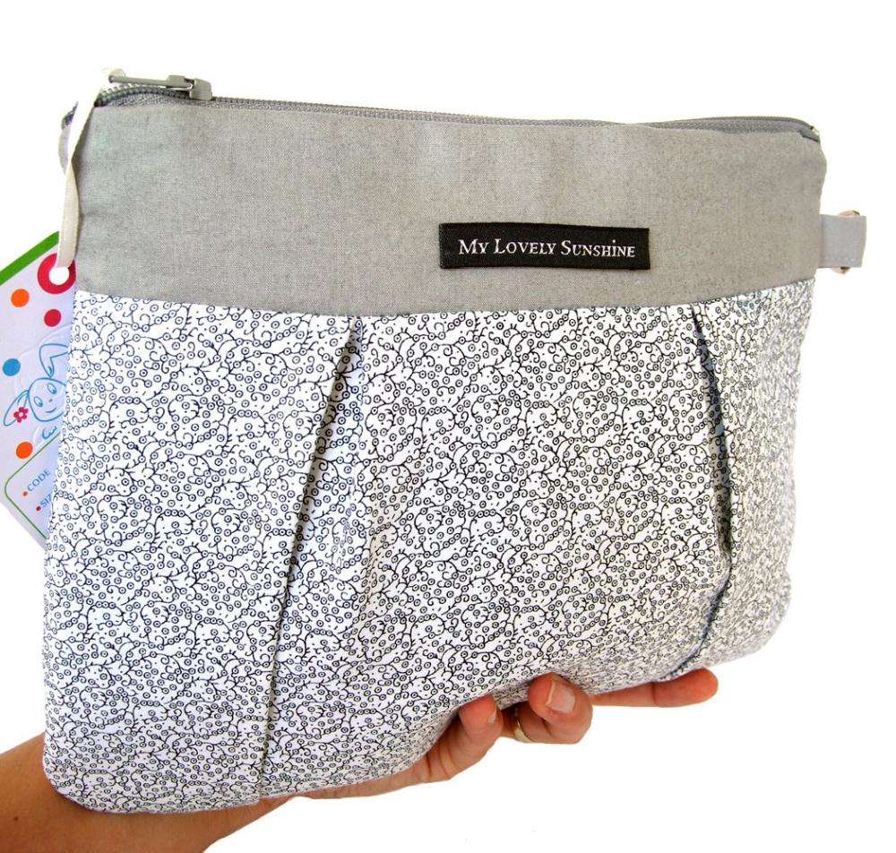 Wristlet / Clutch / Purse / Bag - London