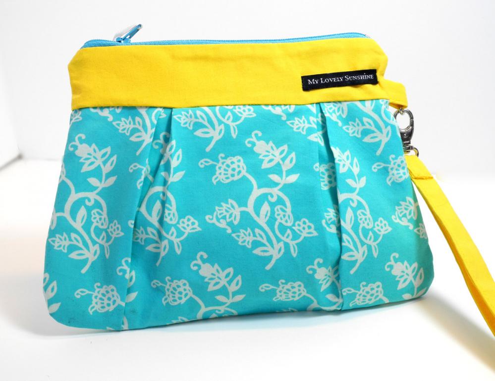 Wristlet / Clutch / Purse / Bag - Sun and Sky